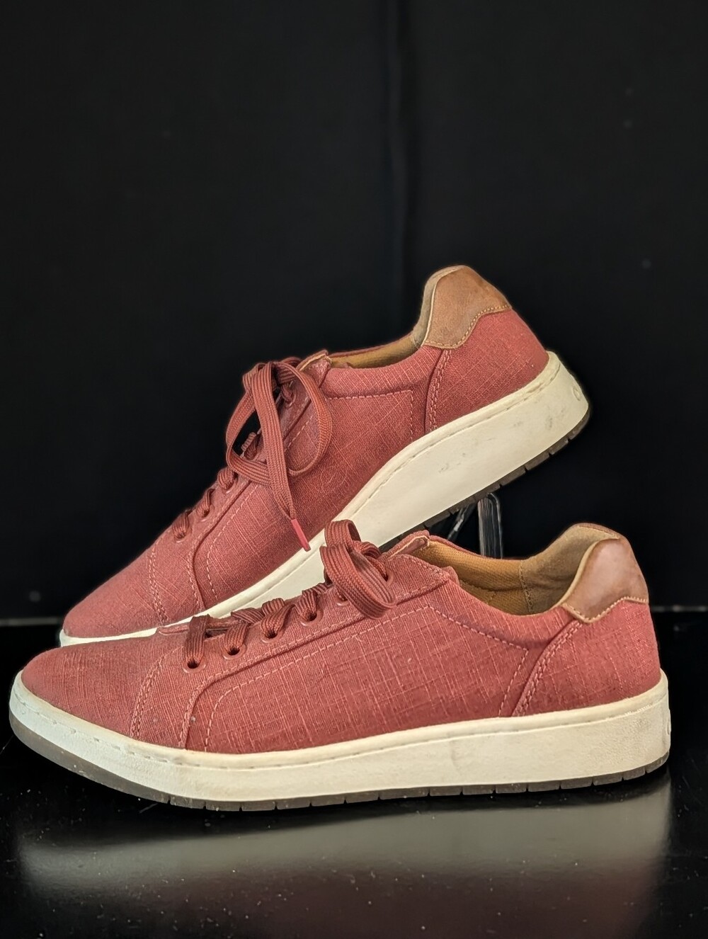 Aetrex Renee Brick Red Fabric Lace Up Sneakers Womens 8.5 EU 39 Casual Comfort
